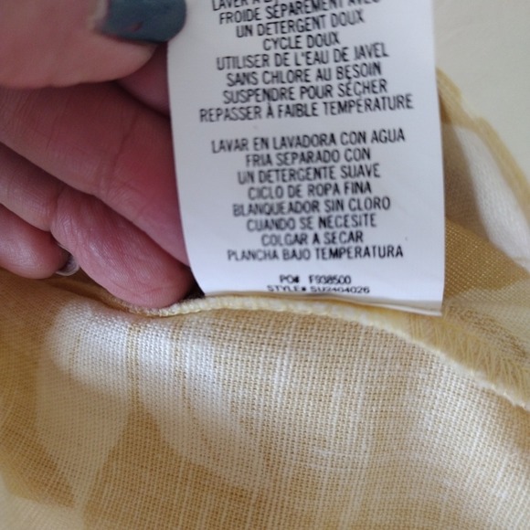 Oneill Tank Top Woman's‎ M Yellow White Floral Crop Galloway Smocked Back - Picture 6 of 10